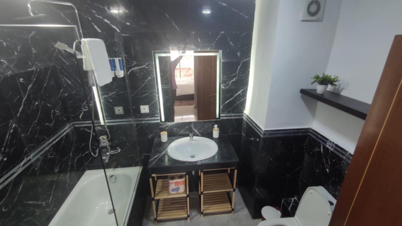 Holiday Apartments In Tanger Boulevard Bagian luar foto